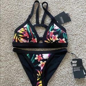 NWT HURLEY FLORAL BIKINI XS